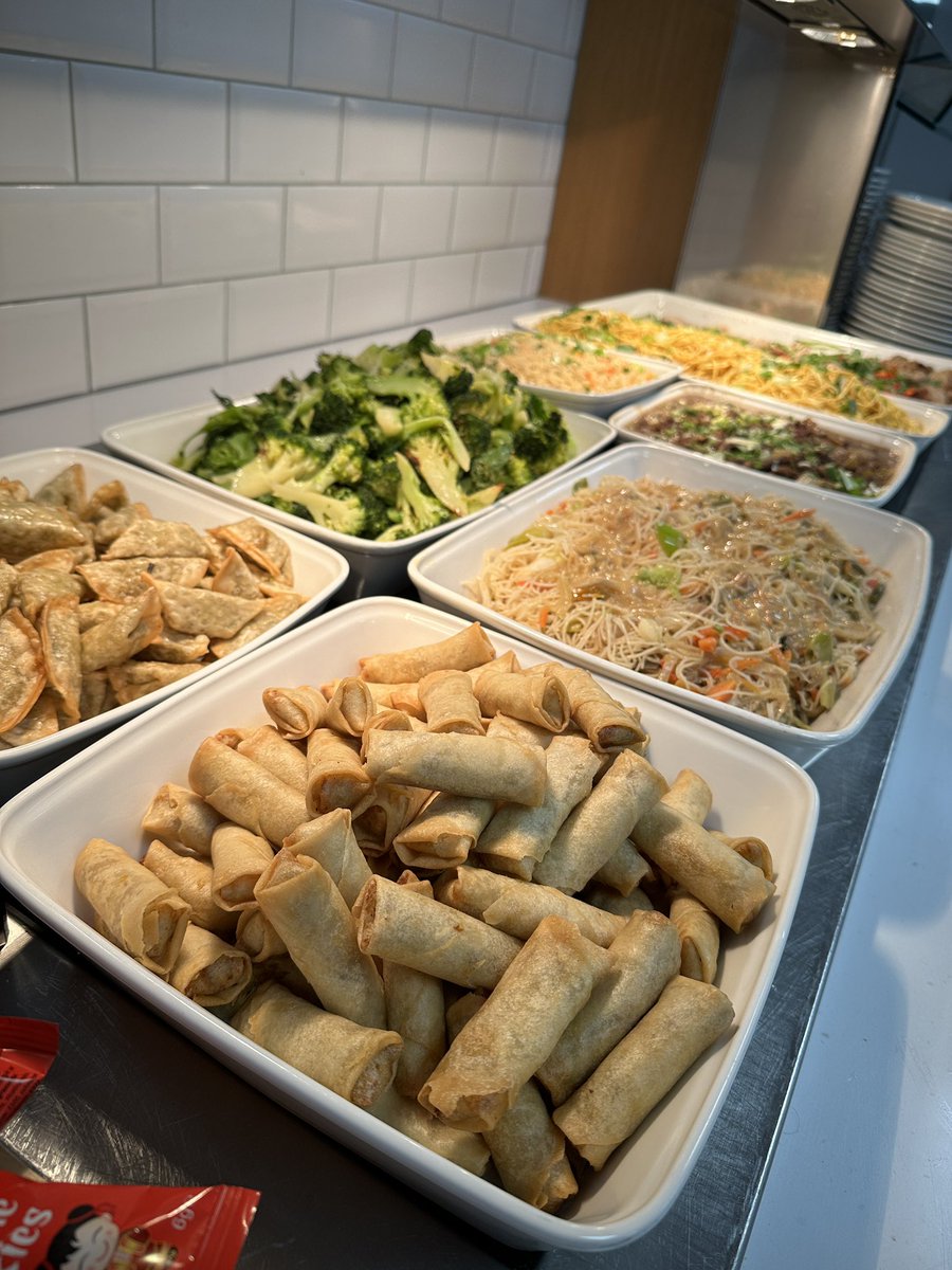 FHSSloaneSquare's tweet photo. Today we are celebrating the Lunar New Year with the most incredible lunch spread! 🏮Thank you @accentcatering 💙 #HappyLunarNewYear https://t.co/mnhNx8xpOn