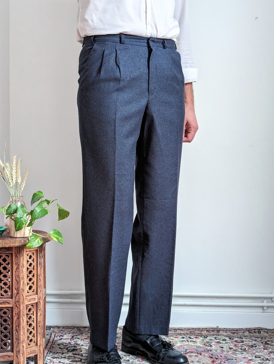 LDenicheurs's tweet photo. [#TailleM - pantalon - 30€]

Pantalon à pinces dans une belle flanelle texturée. La couleur est simple à porter, le pantalon est en excellent état et 100% laine...
Et à ce prix, il ne faut pas réfléchir trop longtemps 🧐

https://t.co/Eh8t80RYWl https://t.co/TwkTmvxF9A