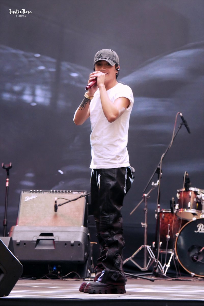 JustinTime_98's tweet photo. 240209 FELIP at 2024 Lucky Chinatown Countdown to Chinese New Year (Soundcheck)

LUCKY WITH FELIP
@felipsuperior #FELIP
#FELIPatLuckyChinatown https://t.co/ETAYhKDivb