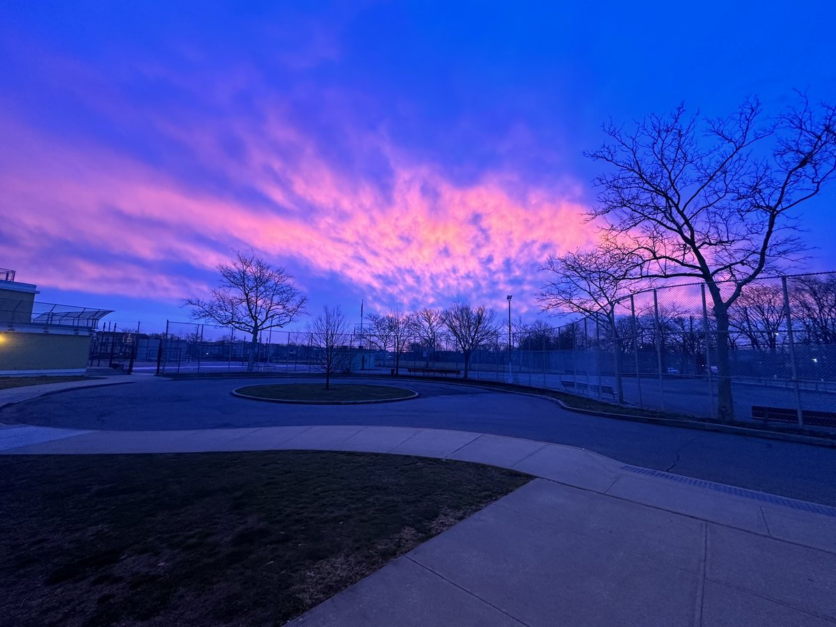 The sky is decorated for PS I Love You Day!💜☀️