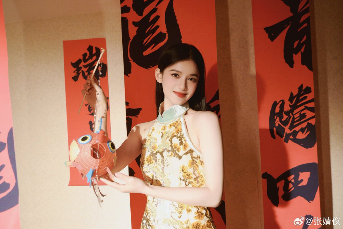 zzhangjjoy's tweet photo. As we welcome the auspicious dawn of the Year of the Dragon, may prosperity, joy, and harmony unfurl like the delicate petals of a cherry blossom. 新年的祝福，平日的希冀，愿你心境祥和、充满爱意，愿你的世界全是美满，愿你一切称心如意，快乐无比。🐲 https://t.co/Jf1LRrd2nG