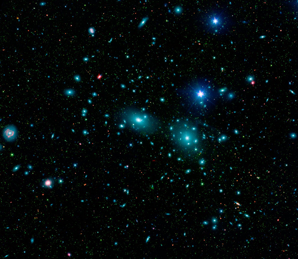 AstrospaceI's tweet photo. Utilizzando il Subaru Telescope, sono stati rilevati per la prima volta in maniera diretta i #filamenti di #materiaoscura che abbracciano l'#ammasso di #galassie della Chioma, e che su larga scala compongono la ragnatela cosmica.
https://t.co/3OR6hHwBFR https://t.co/YZRu8wMRyc