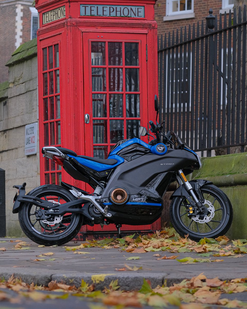 vmotosocouk's tweet photo. The Vmoto Stash combines the comfort of a scooter with the performance of a true sports bike.
• Rated power of 9 kW
• One push boost button that allows extra speed up to 120 km/h
• Large storage compartment
• Full LED headlights
• Max range of 180 km
#Vmoto #VmotoStash https://t.co/8eeimFpOsI