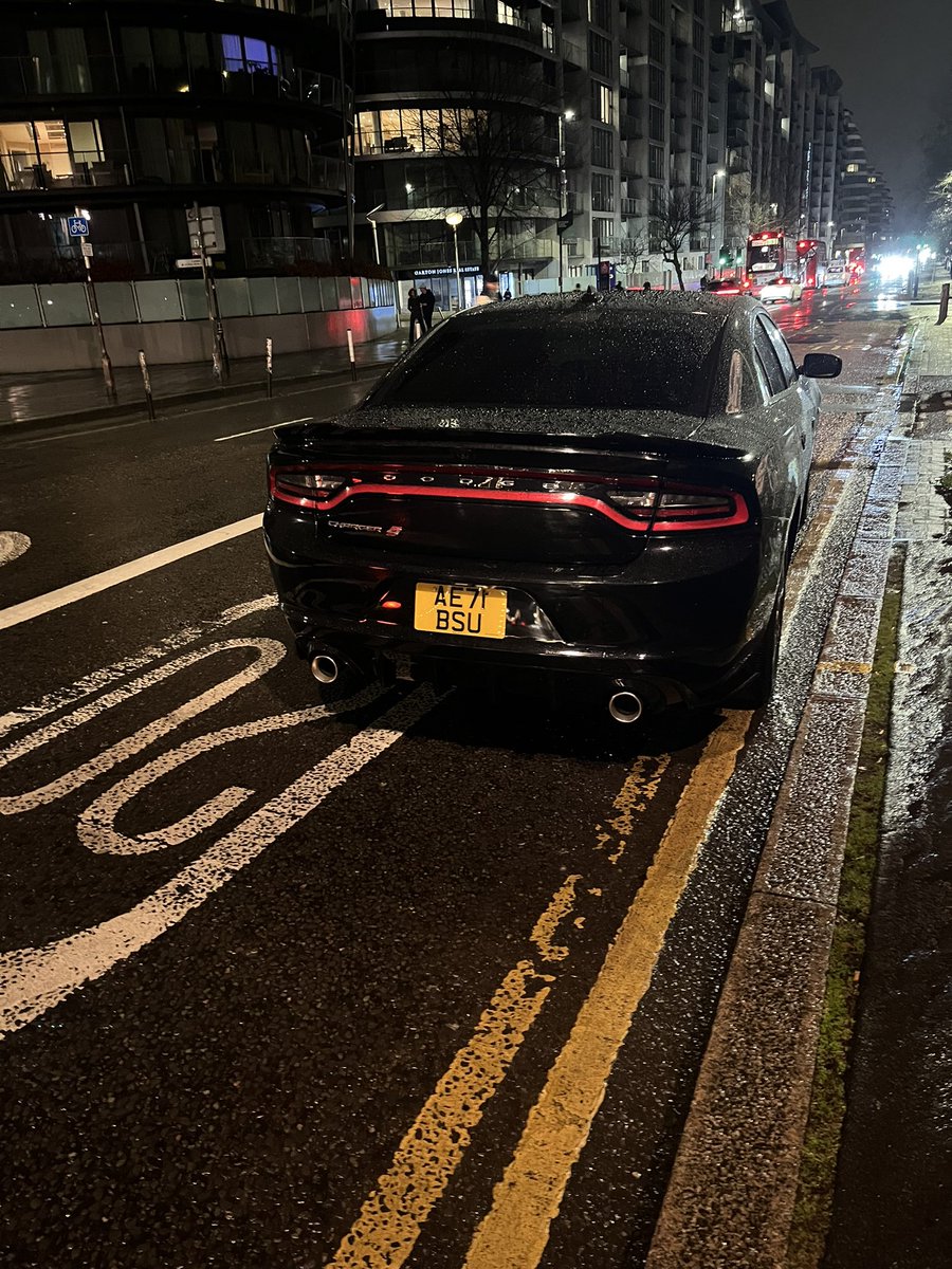 tele_text's tweet photo. @TfL @metpoliceuk @MPSWandsworth @wandbc Why is this car allowed to park regularly after 7:00 pm on Chelsea Bridge on double yellow lines next to a bus stop on the wrong side of the road  in the northbound lane whilst facing south, crossing a white line to get there? @YPLAC https://t.co/3EjSQfqTpk