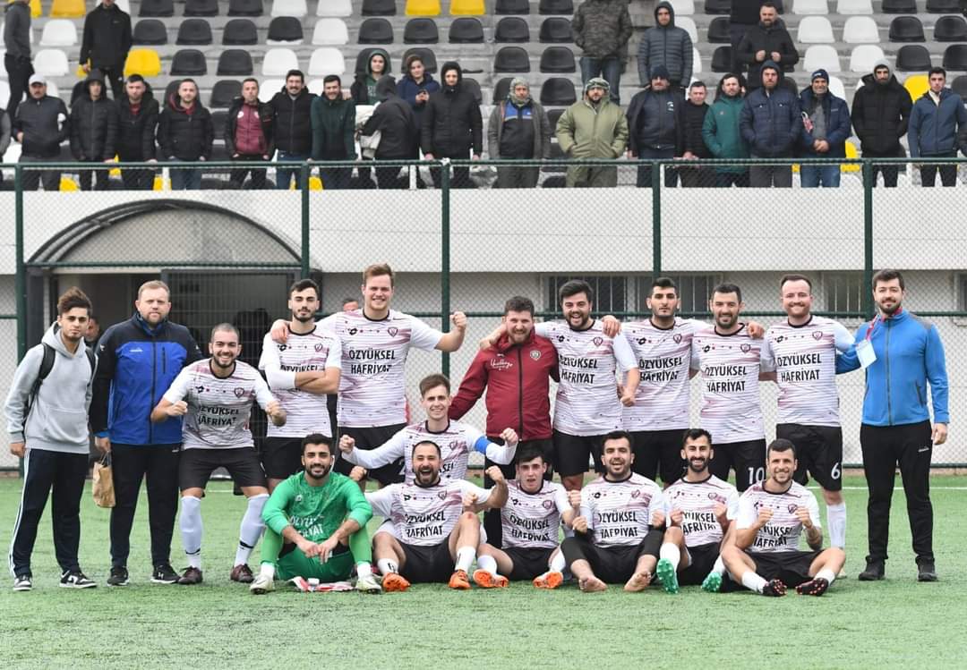 Manisa 1. Amatör B grubunda sezon sona erdi.
Develi Gençlikspor 18 maçın 18'ini de kazanarak namağlup Şampiyon olarak Süper Amatöre yükseldi.
Son iki sıradaki Merkezefendi ve Laleli zafer 2. Amatöre düştü.