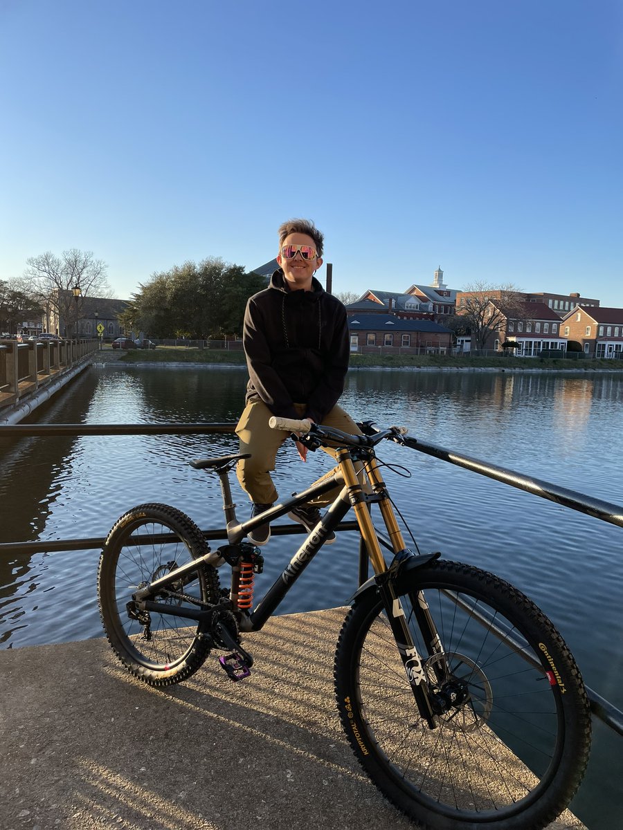 atherton_bikes's tweet photo. Samโs recap after a year of owning his A.200 ๐ฎโ๐จ๐คฉ
Now ogling the 170, Sam has loved riding the 200 at Snowshoe Bike Park, WV and Ride Rock Creek.
British, Bespoke and Beautiful, Samโs full review: https://t.co/Wqu2ZyWgmQ
#athertonbikes
#dhmullet
#dhmtb https://t.co/KOZERt8SAt