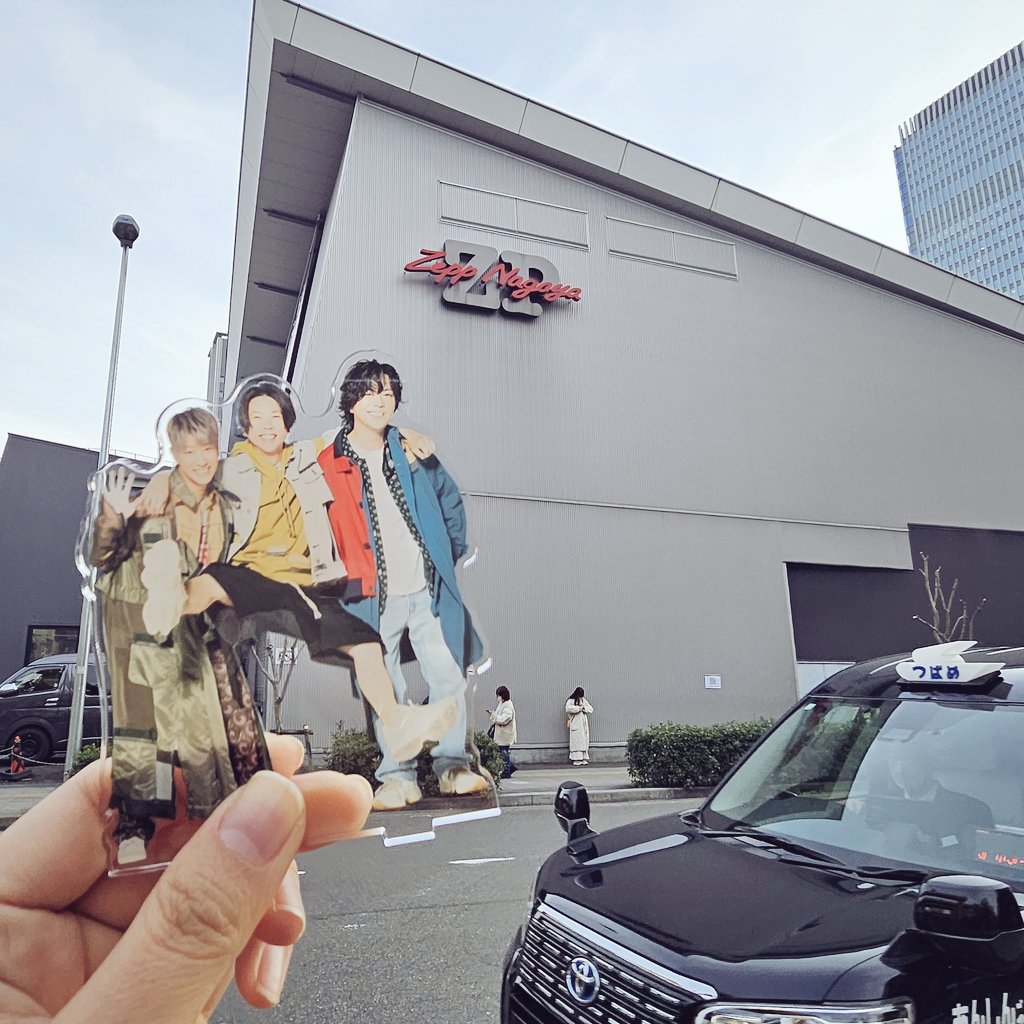 29sm3's tweet photo. NEWS大集会行って、たまたま同じ公演当たってた大好きフォロワーとごはん食べてたくさんお喋りした　最高の１日！矢場とん！ https://t.co/gKto0zYcM3