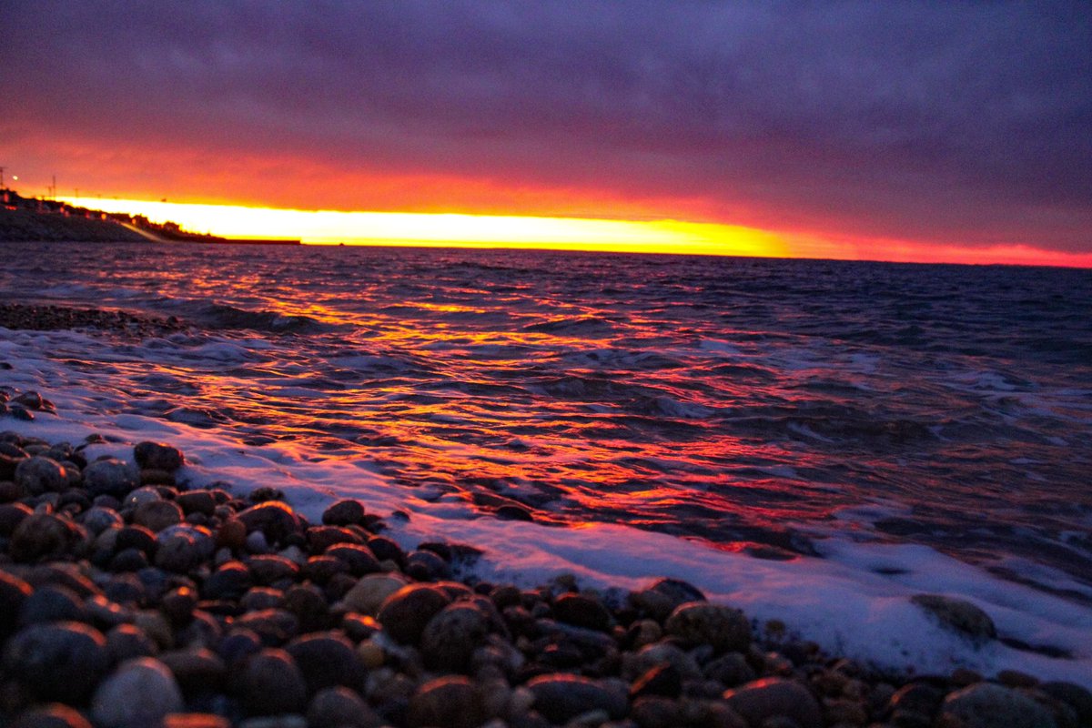 Every Friday should start like this.

#TwitterNatureCommunity #sunrise #beach #OldSaybrook