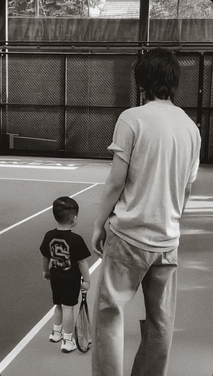 few tweets soon dahhh drop @ aja