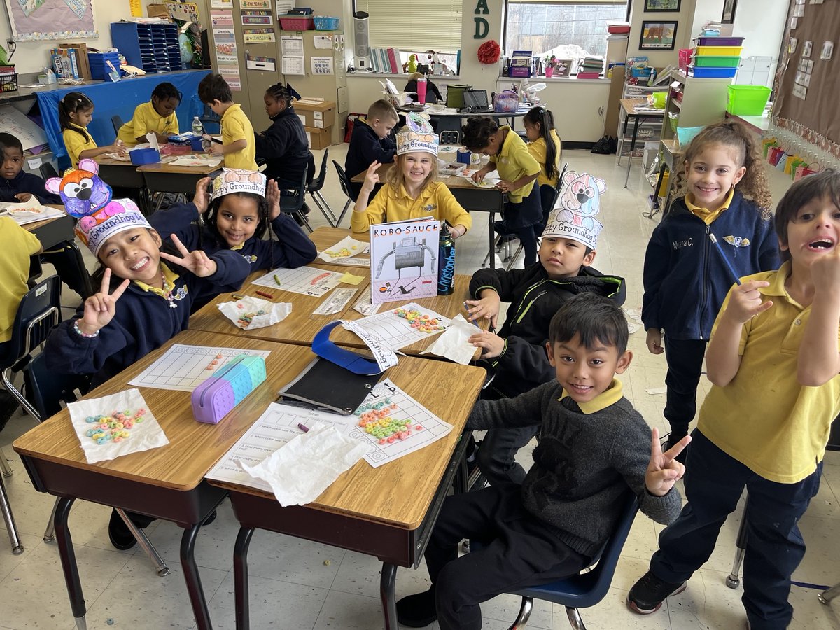 Who says learning can't be fun? Mrs. Kern's first graders had a great time in math, utilizing fruity cereal to work on tally marks, graphing, sorting and equations before enjoying an after-lesson treat!