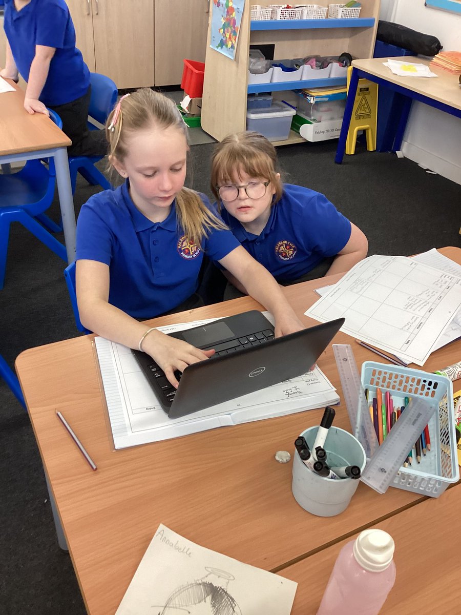 halebank_sch's tweet photo. Using what we know about Computing to help us with our curriculum in Willow and Beech Classes this morning. Look at the concentration on their faces. It’s good to know that our pupils know how to get the support they need too! #teachcomputing #pathwaystowrite #numbots https://t.co/kjYtFFa1E1