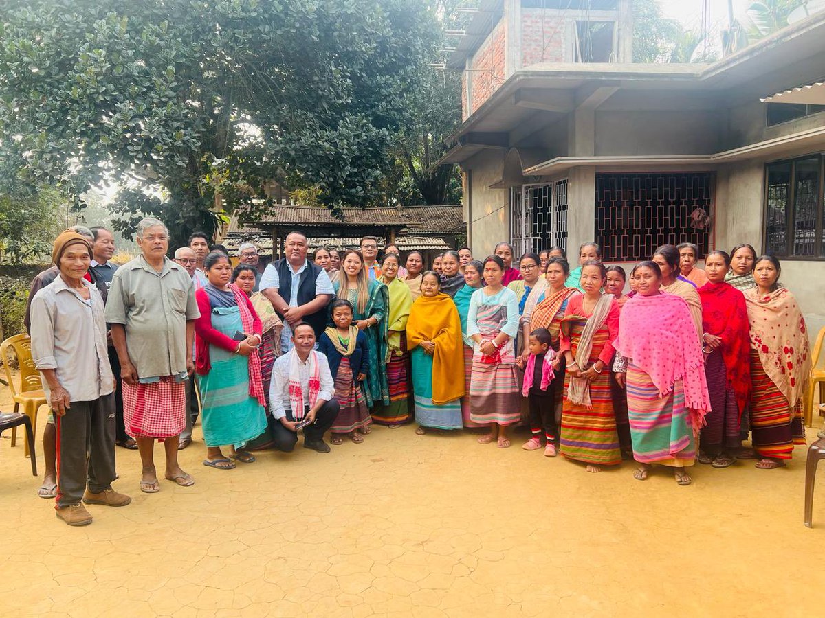 RiyaSangma_bjp's tweet photo. Moving forward with Gaon Chalo Abhiyan we went to kumligaon under Ampati mandal along with our State President Rikman G Momin ji. We got a warm welcome by the villagers and had great conversation with them about our central schemes. The support show is a great way forward for us in the journey of rural development.

#GaonChaloAbhiyan
#गाँव_चलो_अभियान