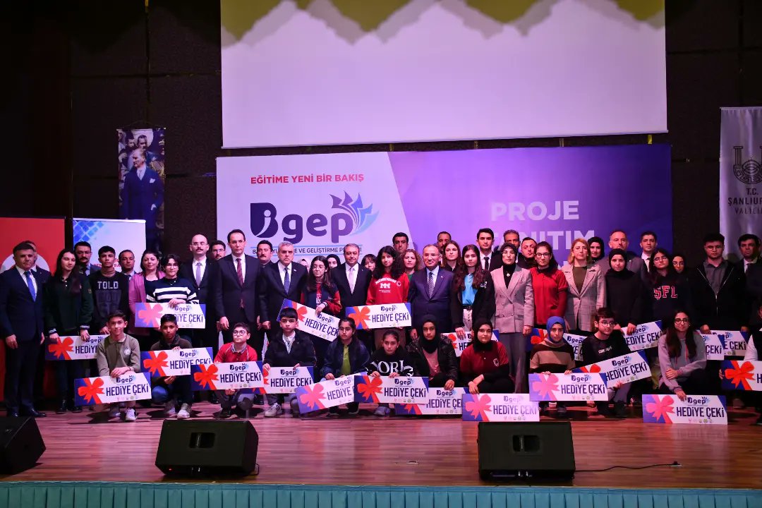 sanliurfammem63's tweet photo. 🔴Başarıyı İzleme ve Geliştirme Projemizin Tanıtım Toplantısı TBMM Başkanvekilimiz Sn. @bybekirbozdag, Valimiz @hasansildak ve il protokolümüzün katılımıyla bugün gerçekleştirildi. 

Şanlıurfa’mızın eğitim vizyonuna yeni bir soluk getirecek olan BİGEP, ilimize hayırlı olsun! 💐💐 https://t.co/Q8wiwm6Edi