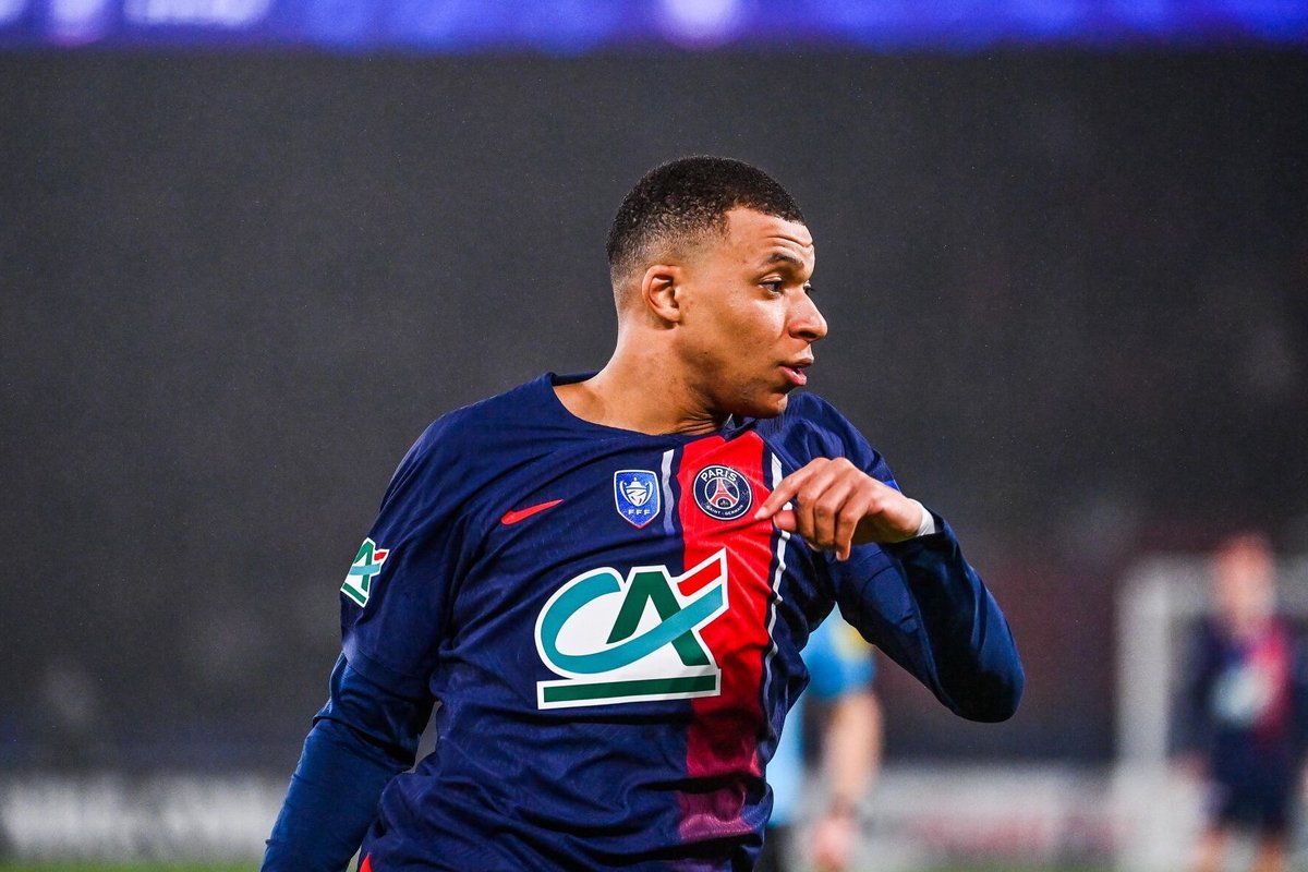 ActuFoot_'s tweet photo. 🚨 Kylian Mbappé est APTE pour PSG-Lille demain, annonce Luis Enrique ! 🔴🔵 https://t.co/7pJqa1aF03