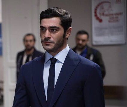 sysyyyyyyyy34's tweet image. how could you                         how could i
love me?                                     not love you? 
#Bambaskabiri #LeyKen #HandeErçel #BurakDeniz