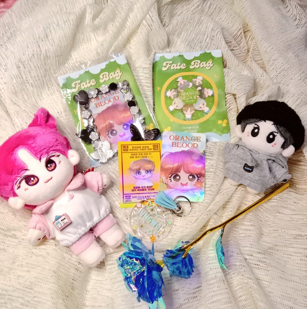OSHyeobo's tweet photo. 😺 #JUNGWON BIRTHDAY GIVEAWAY 😺

✿ 1 winner of set 1 fansupport from fate Won Ver. (see pin)
✿ 1 winner of decoden in the photo
✿ 1 winner of cat themed decoden 

- rt &amp; like (follow is optional not a GA acct) 
- drop birthday tags for Jungwon
- sf shouldered by winners

++ https://t.co/EMPjvnpO9i