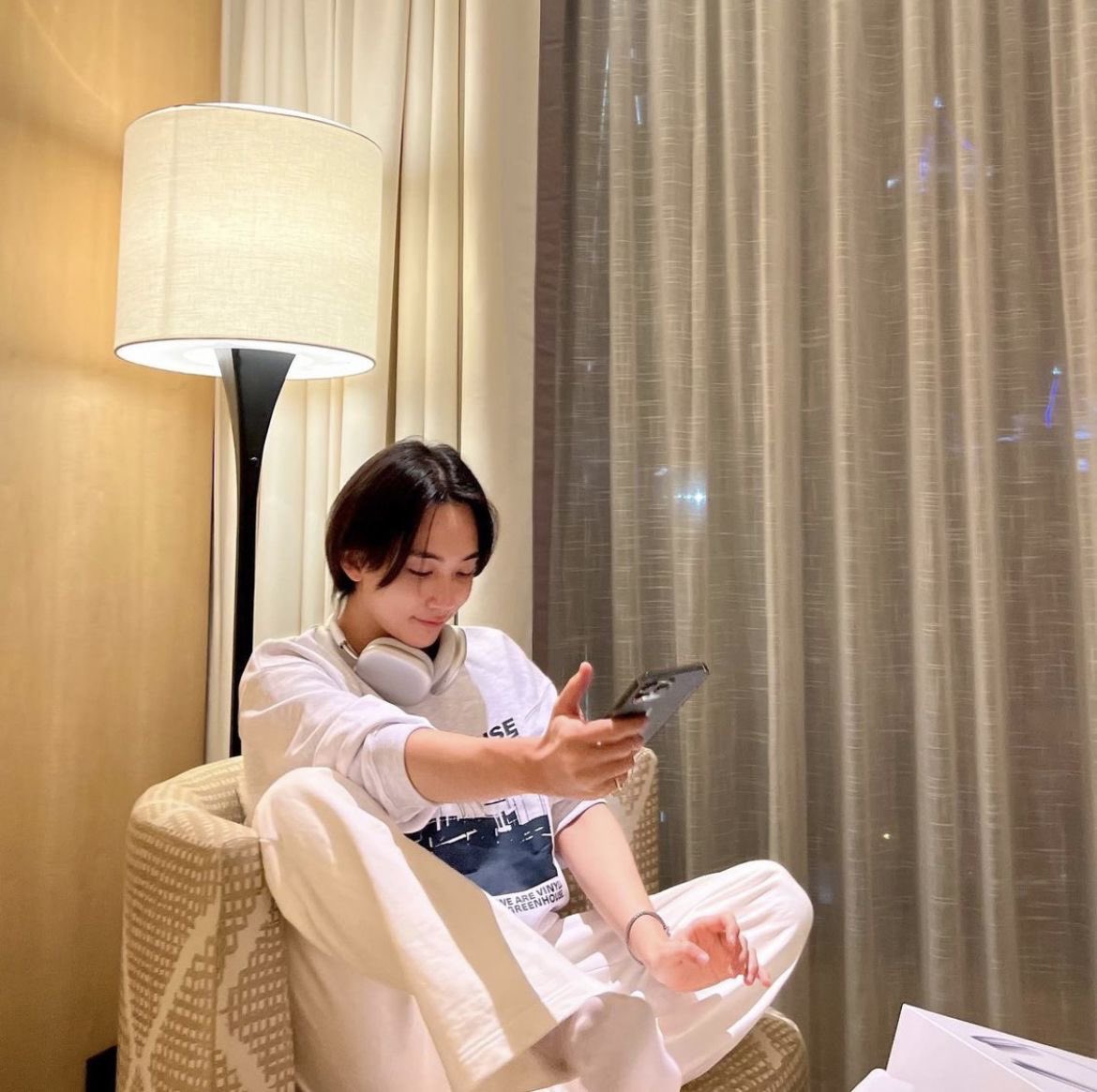 ㅤㅤㅤㅤㅤ ㅤㅤㅤㅤㅤ ㅤㅤㅤㅤ
 ⌕. ʬʬ.ishaanblogs ㅤ|            <a href="/ishaekiel/">temporarily closed.</a>
manila, philippines // 08:17 PM 📷

unboxing new headphones kasi always nawawala ang airpods.