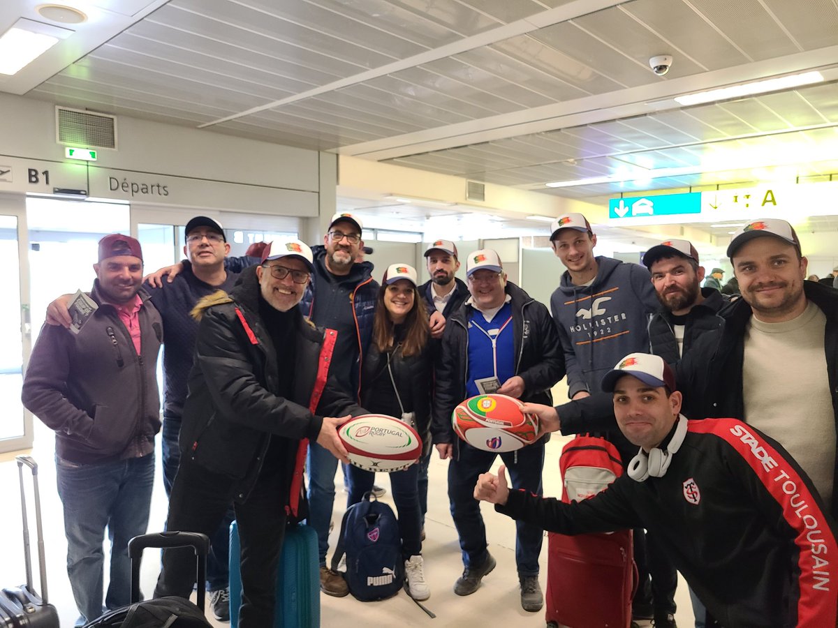 crab_rugby's tweet photo. Direction Lisboa 🇵🇹 pour un match amical contre @BelenensesRugby ce soir, puis pour encourager Os Lobos @PortugalRugby demain contre la Pologne 🇵🇱 https://t.co/PdFhkOHZd6