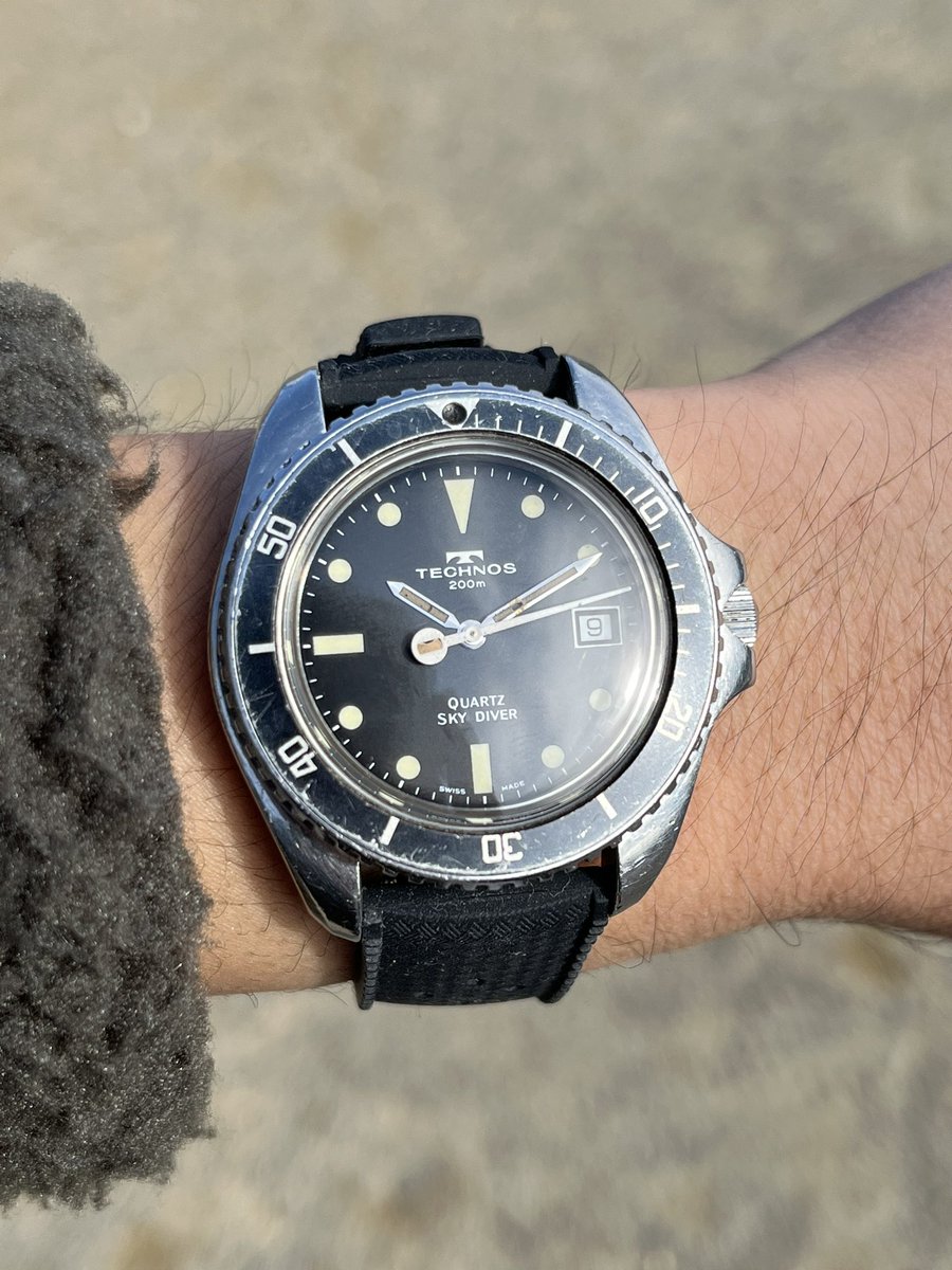 #TECHNOS #technosskydiver #テクノススカイダイバー #7500009 #technosskydiver200m #テクノス #vintagewatch #vintagediverwatch
#腕時計 #ヴィンテージウォッチ #ヴィンテージ #時計 #アンティーク