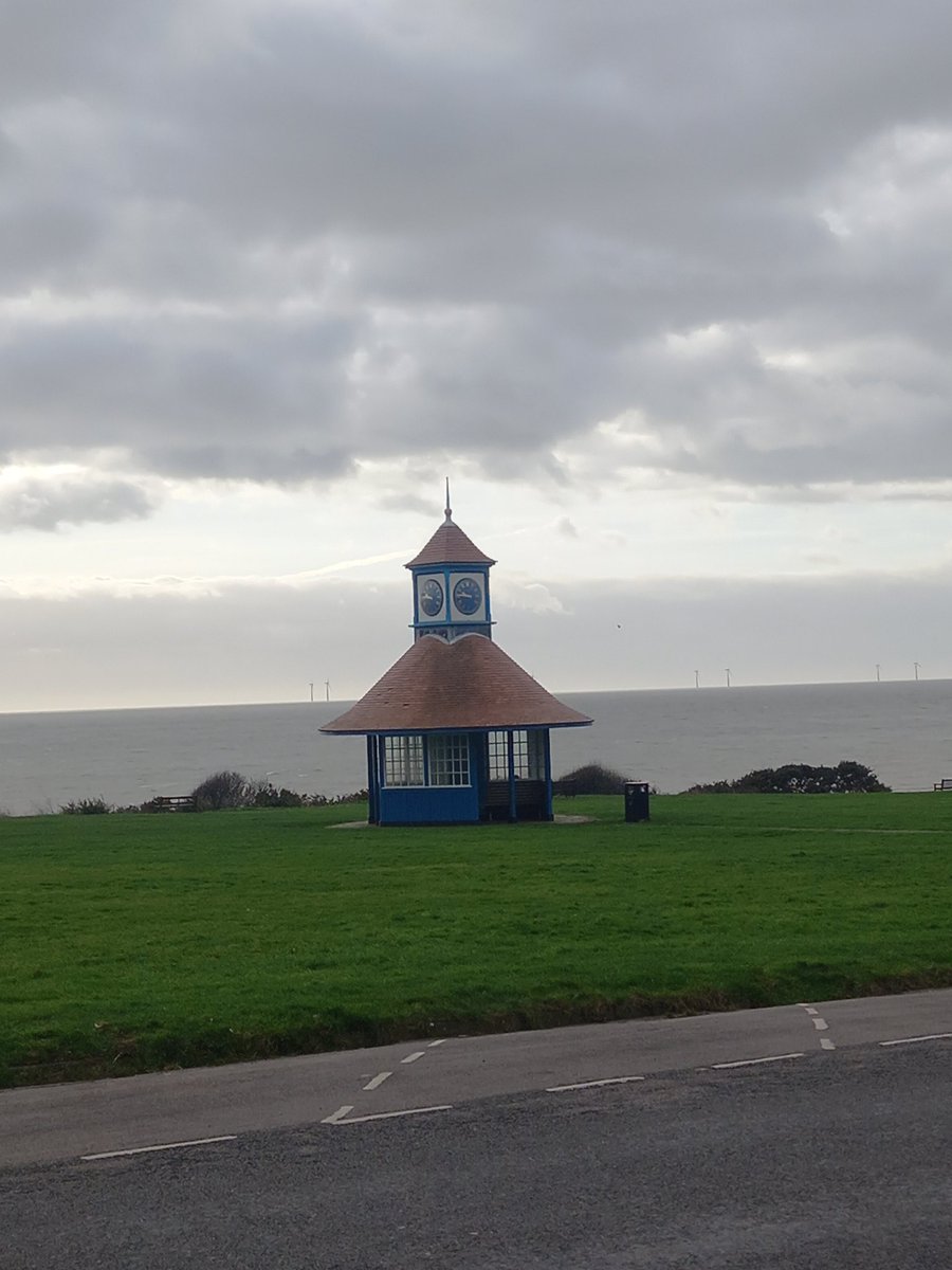 Greendooressex's tweet photo. Delivering leaflets in #Frinton today to finish the week off.
Contact us today to get your leaflets delivered. #Greendoordistribution #leaflets #green #clacton https://t.co/pfxNNQzNdy