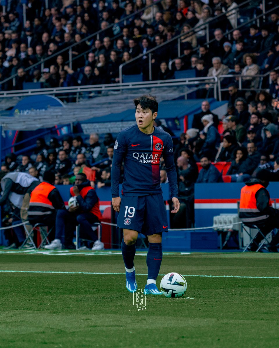 CanalSupporters's tweet image. 🔴🗣️ Luis Enrique : "Lee Kang-in ? Il est en vacances jusqu'à la semaine prochaine. [...] Sa date de retour ? Il y a une date de reprise, mais vous le verrez... et il sera frais, car il se sera reposé !" 🔙🇰🇷