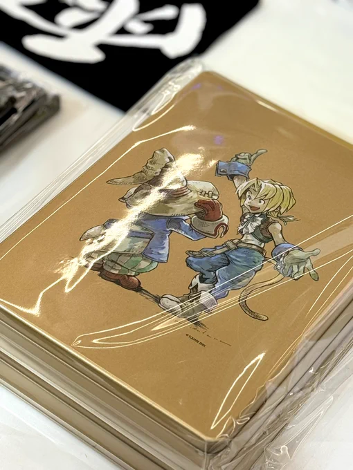 トークイベントではお話ししたのですがこのアートはFF9発売時に作ったプライズ用フィギュアのデザインを当時の思い出を込めて新たに起こした絵になります。会場では側島さんに作って頂いた大きな缶パネルの展示や物販でも缶カンの販売があります。是非会場でご覧ください#SQEXクリエイター展 