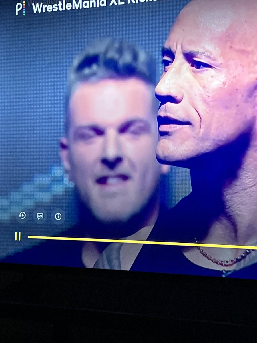 Randomlyepic tweet media