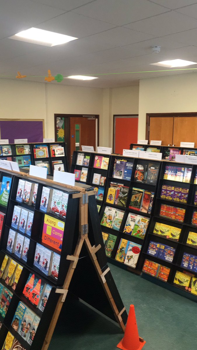 RovingBookshop's tweet photo. @RovingBookshop has travelled extensively this week: Burton, Walthamstow, Bucks + Bham. Thousands of books displayed for teachers + children to browse and buy. Thanks to @ScientiaAcadem1 @Greenleafe17 @JamieThomasTFW @PieCorbett for supporting and making each event a success https://t.co/afUCqLtYKq