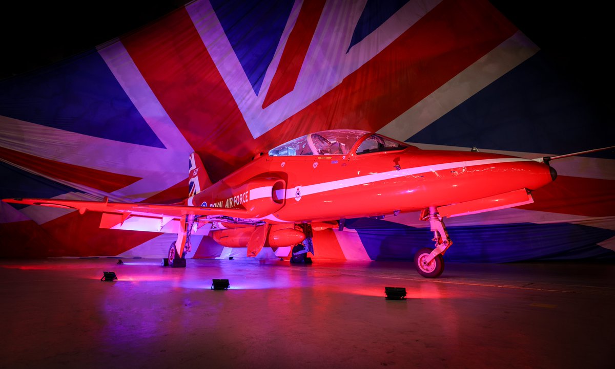 Confirmés  du 6  au 8 septembre 2024! CONFIRMED!  Red Arrows in Gatineau, Qc, Canada!
#AeroGO2024 #CentenaireDeLARC  #RCAFCentennial #airshow #gatineaupourlavie #Outaouaisfun  #airshows #aviationphotography #avgeek #aviationphotographer #airshowphotography