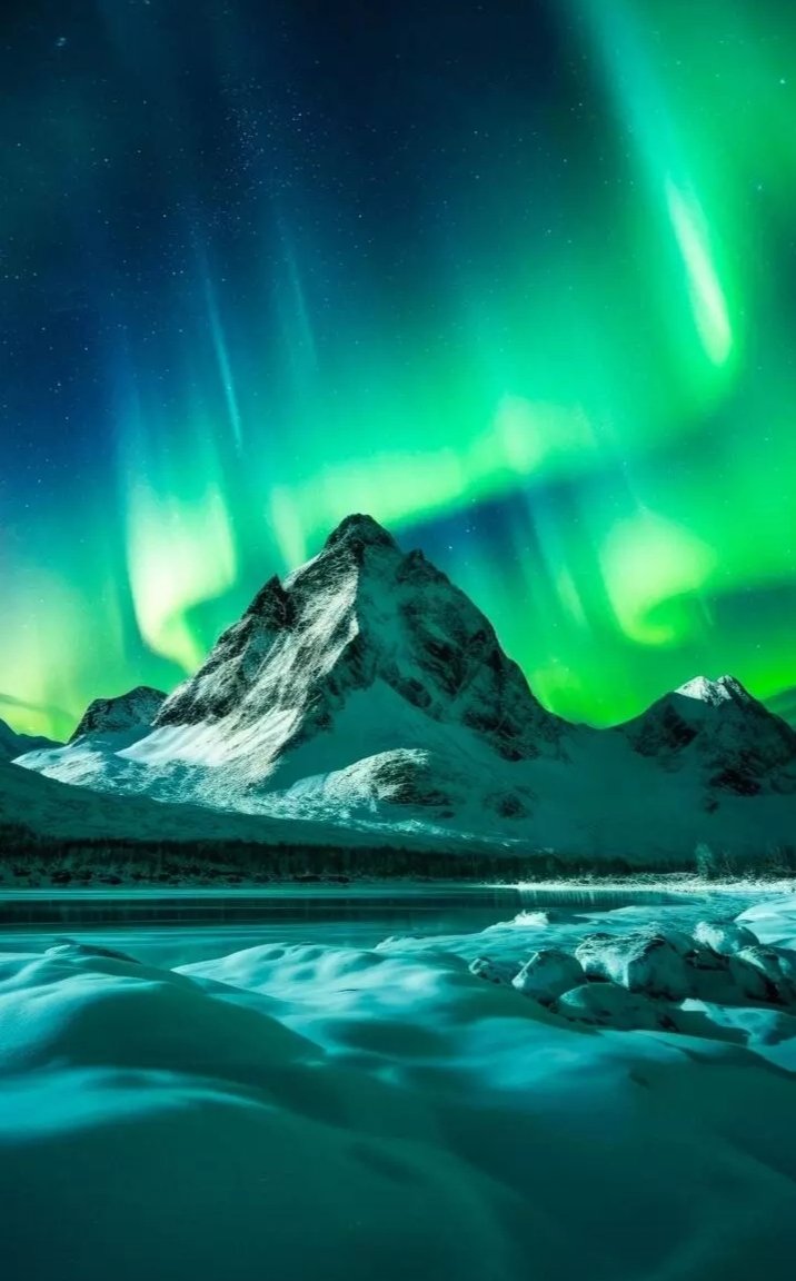 Ketika riak riak ke khawatiran merebak..
Ketika untaian kata terurai sudah..
Waktunya berangkai mengutas asa..

Jiwa jiwa yg meronta...
Terbait sebuah makna..
Ketika waktu kian menyiksa..

Ku ingin ada tuk selalu bersama..
dan Diriku ingin menyatu dgn rasa..

#CelahAwan