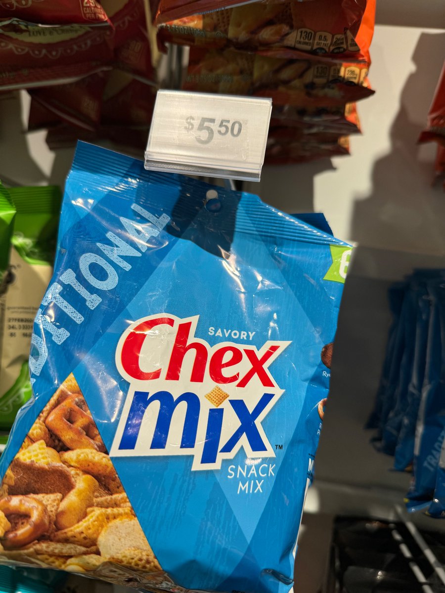 JBert211's tweet photo. @deadeyebrakeman $5.50 at BNA! https://t.co/AuiIO8XxWu