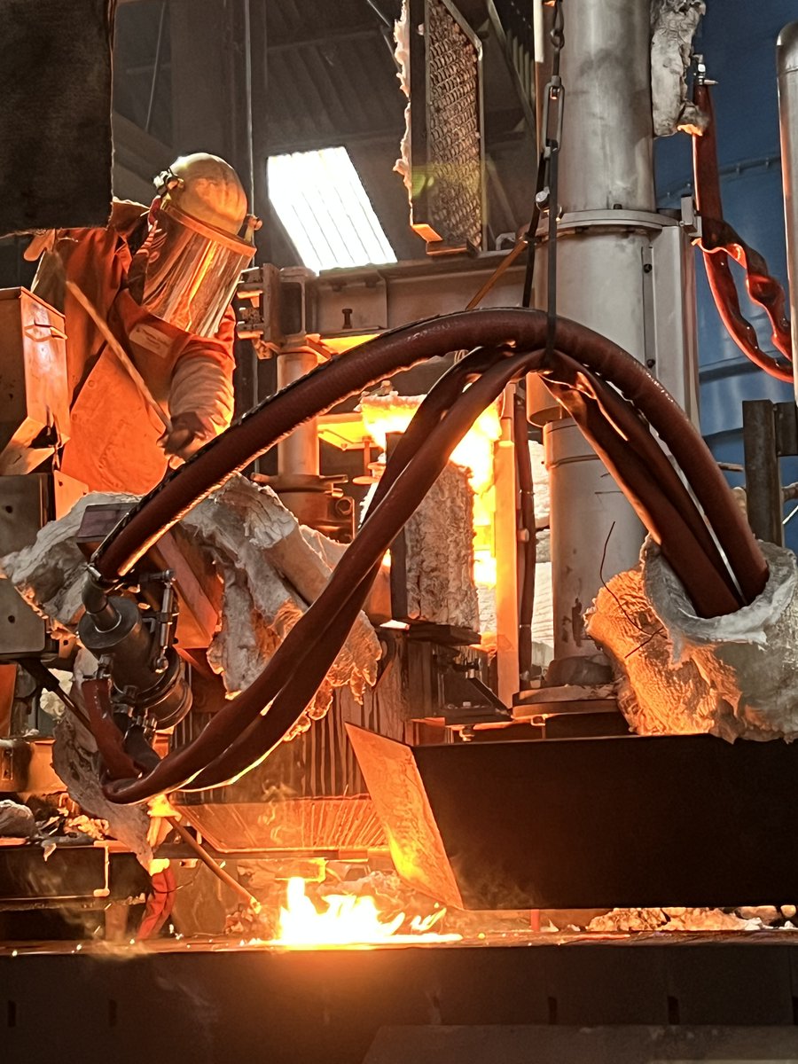 An exciting week at TD Foundry, we've added a heated autopour to our Disamatic line, enabling us to swiftly change the grade of iron being poured, with no interruption to the manufacturing process, providing increased control and flexibility to meet our customers’ requirements.