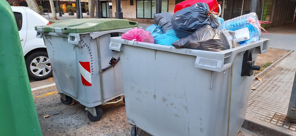 Informatiu #molinsderei: <a href="/RamonSG2019/">Ramon Sánchez</a> portaveu d' <a href="/AraMolins/">AraMolins</a> es mostra contrari a que Molivers assumeixi, encara que sigui temporal, l'encàrrec de fer la neteja dels carrers i la recollida de les deixalles radiomolinsderei.cat/programs/molin…