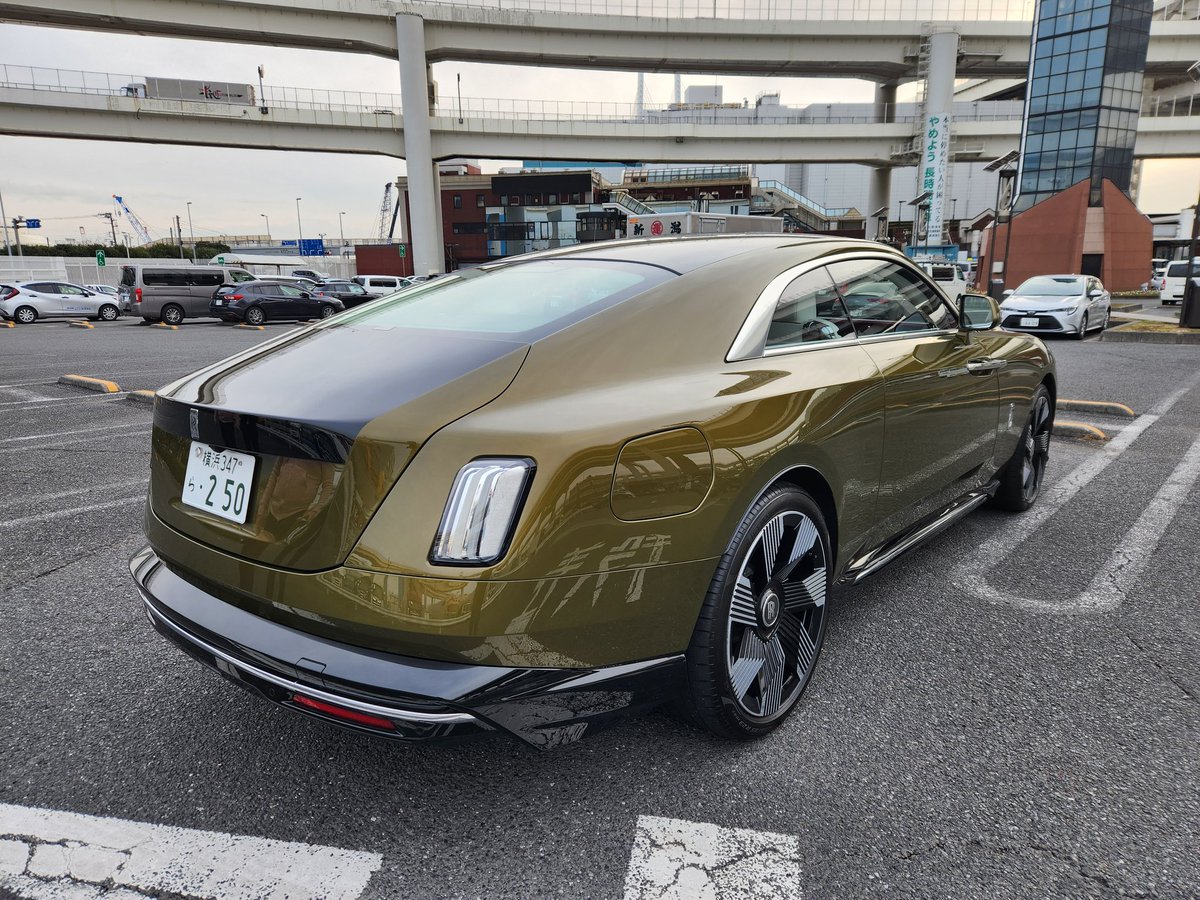 SHUN76381213's tweet photo. Test drive...これはスゴいわ
#spectre
#23inch https://t.co/fqX7d2KcgF