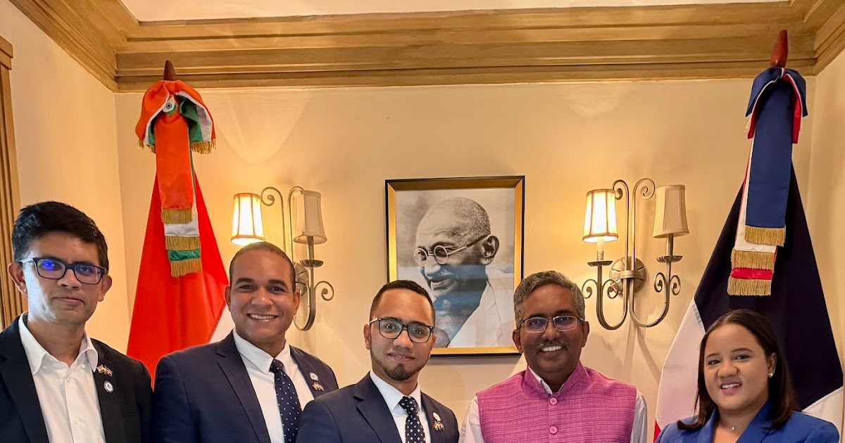 ConeriRD's tweet photo. Embajador de la India en República Dominicana elogia acuerdo de CONERI con Instituto RIS en el marco de la cooperación con el Sur Global https://t.co/zuFozzW4iV https://t.co/YSjfi3QbIS