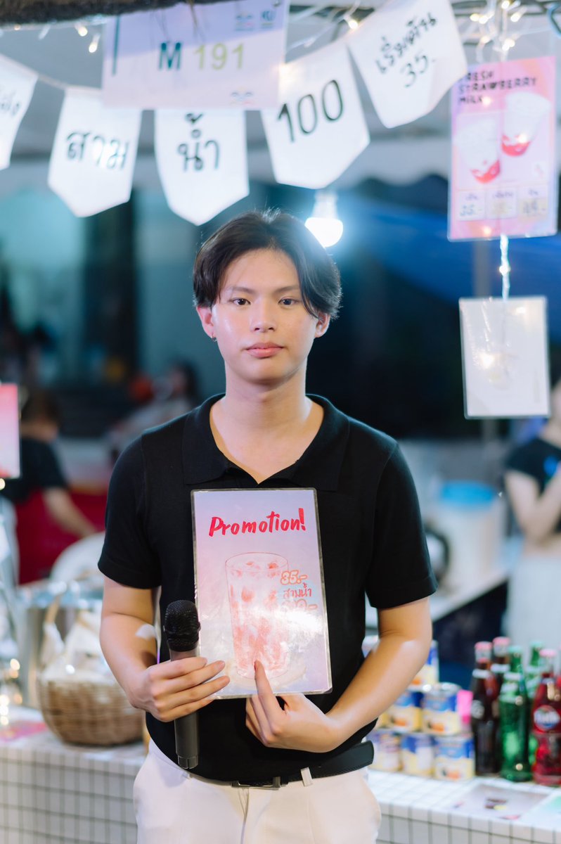 kusexyboy's tweet photo. คอแห้ง...อยากกินน้ำสักสามน้ำ 💚🥤🥤🥤
📍พิกัด : ร้าน สามน้ำ 100 บูท M191 โซนนิสิต 
- นูนู่
IG : nunu_spw
 #วิศวกรรมศาสตร์ #ปี1 #KU83 #KUSEXYBOY #เกษตรแฟร์ #KasetFair2024 #เกษตรแฟร์2567 #ใค���ไม่แฟร์เกษตรแฟร์ #พ่อค้าแซ่บเกษตรแฟร์ #หนุ่มแซ่บเกษตรแฟร์ 
📸 : @Toeythaa https://t.co/zvKNOW7fER