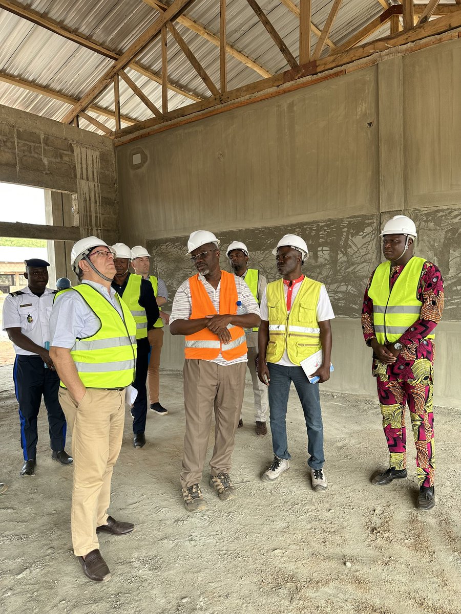 La France au Bénin 🇫🇷🇧🇯🇪🇺 tweet media