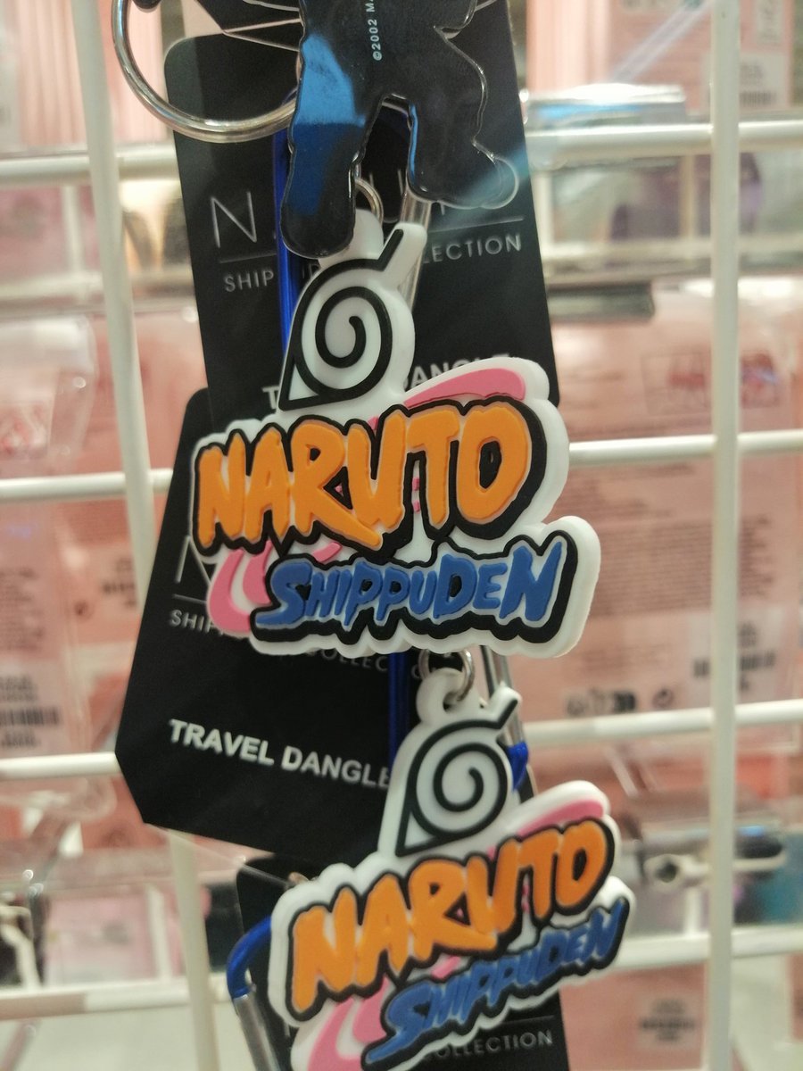 albertoguijarr4's tweet photo. @coletarium alerta máxima total. Estan repartiendo en primark llaveros impregandos en una nueva versión de la droga naruto llamada naruto shipudden. Solicitamos su orden para incautar todos los llaveros. #aquimandaelcoleta https://t.co/69teilRcWV