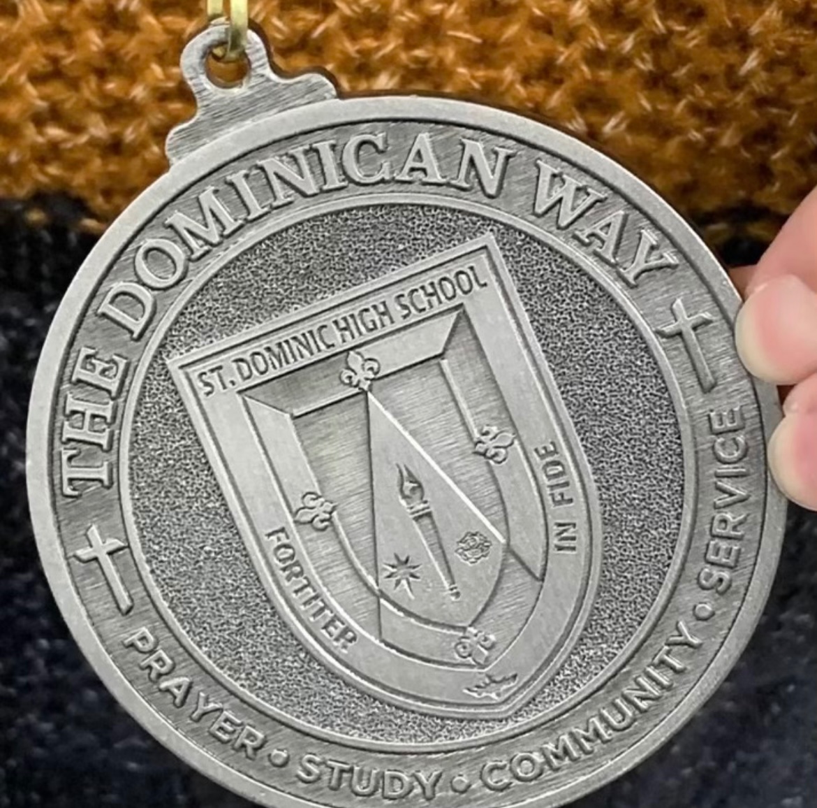 Congratulations to our 3 Varsity soccer players who received the prestigious Dominican Way Award! 

Evan Phillips, sr.
Grace Luedde, jr,
Tim Denny, jr.