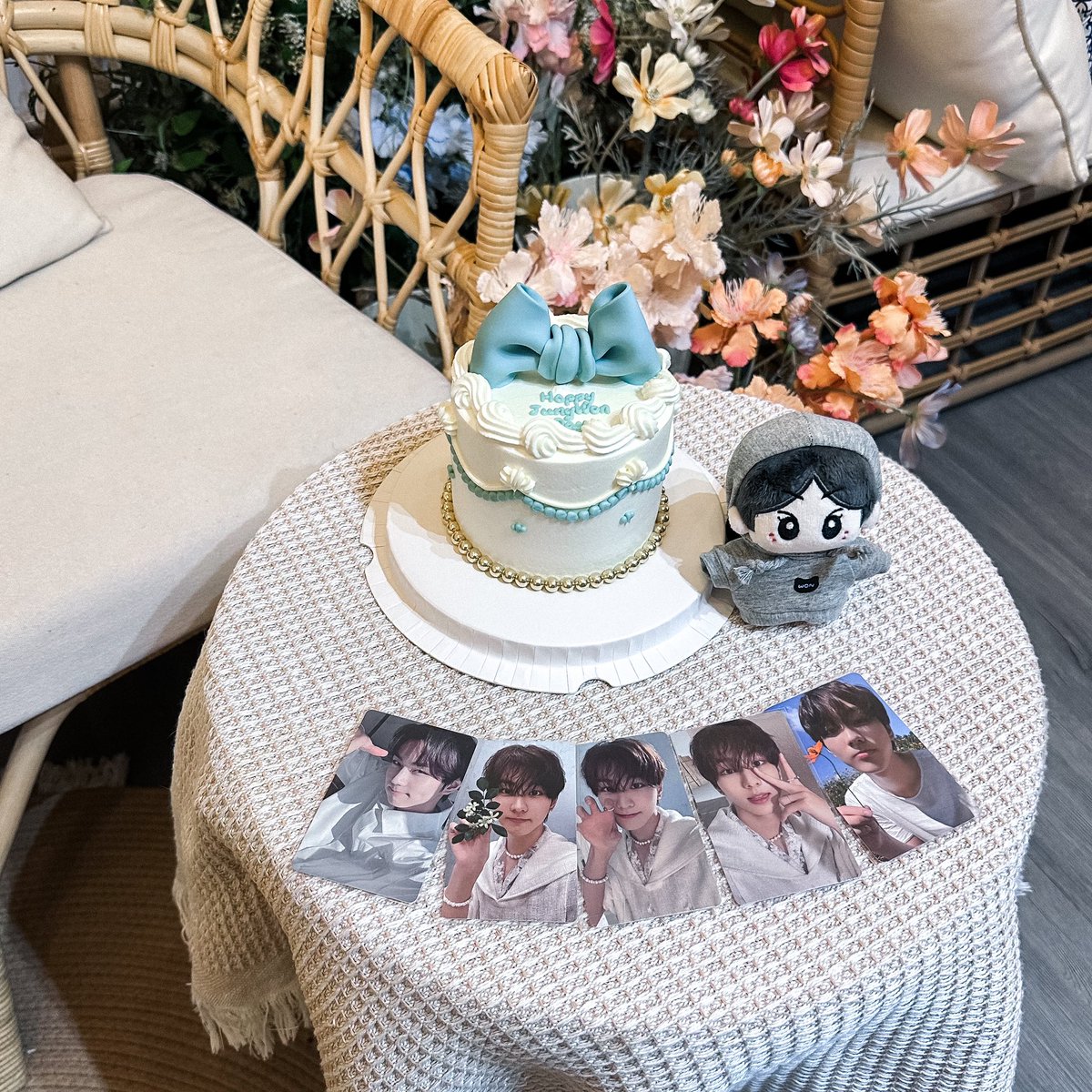 RussianBlue_JW's tweet photo. Happy 정원 Day💙

정원이 생일 축하해♡
우리 아기 고양이가 항�� 행복했으면 좋겠어🥰
새해 복 많이 받으세요🧧

#HAPPY_JUNGWON_DAY
#엔진의_가든_정원이의_날_레쭈고
#세고최계_냥리더_생일축하해
#JUNGWON #정원 https://t.co/izUmSFgFYE