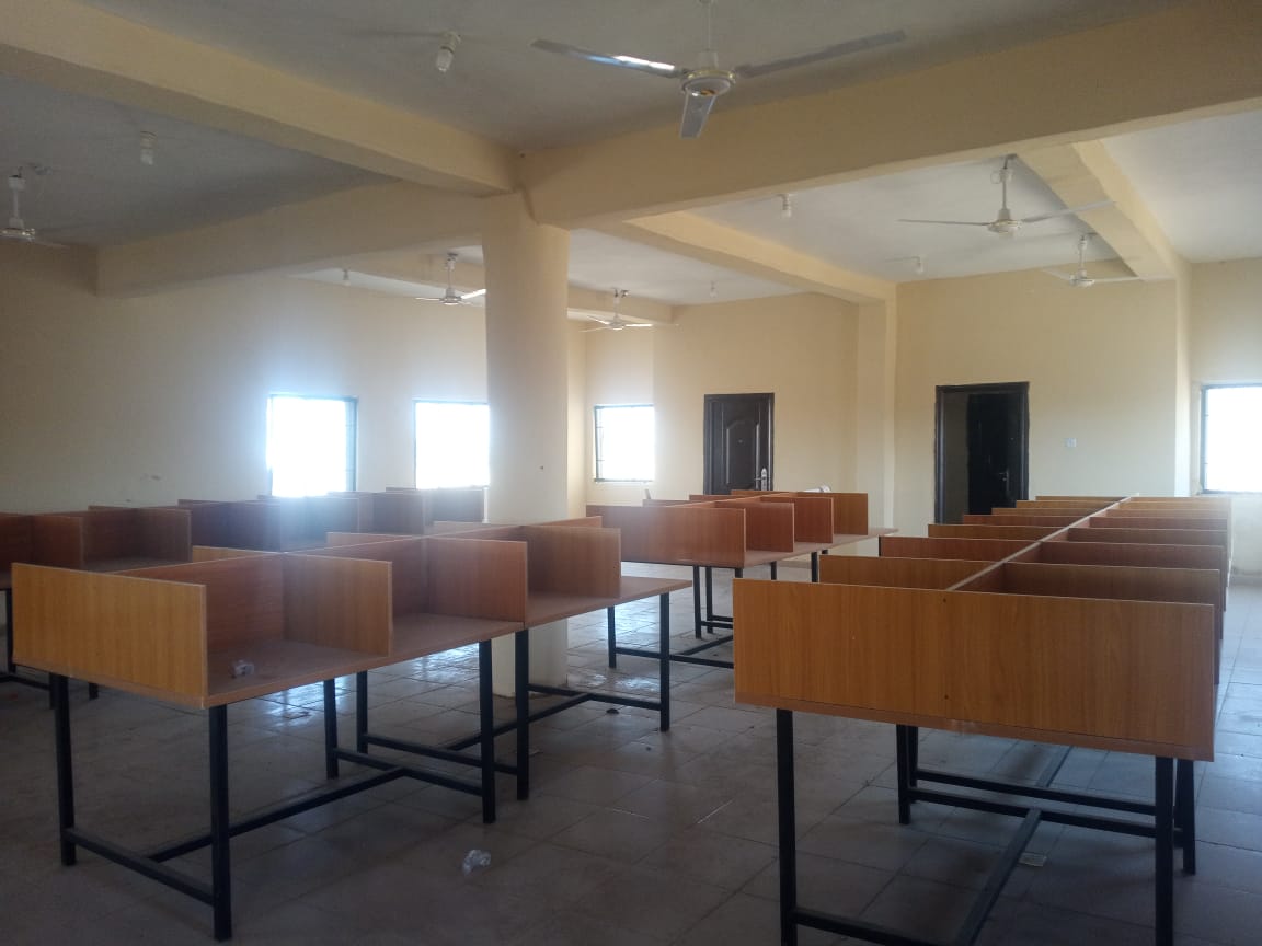 TrackaNG's tweet photo. From 2022-2023, a total of N75m was paid to Pure Diamond Consult Ltd for the Equipping, Provision of Computers, and Provision of Generator to Jamb Center Jalingo Taraba state.

We tracked and report this project has been done. A Mikano generator set, 160 chairs, 9 demarcated tables for ten-seaters have been supplied.

However, the site appeared abandoned, residents were concerned because of the chosen location of this project which is known for being a kidnapper’s route. Hence, this facility is unused.

We call on @SHESTCONIGERIA, the implementing agency, to provide details why the centre has been abandoned. 

We call on @tarabagovt to address the issue of insecurity at Yagai area in Jalingo.