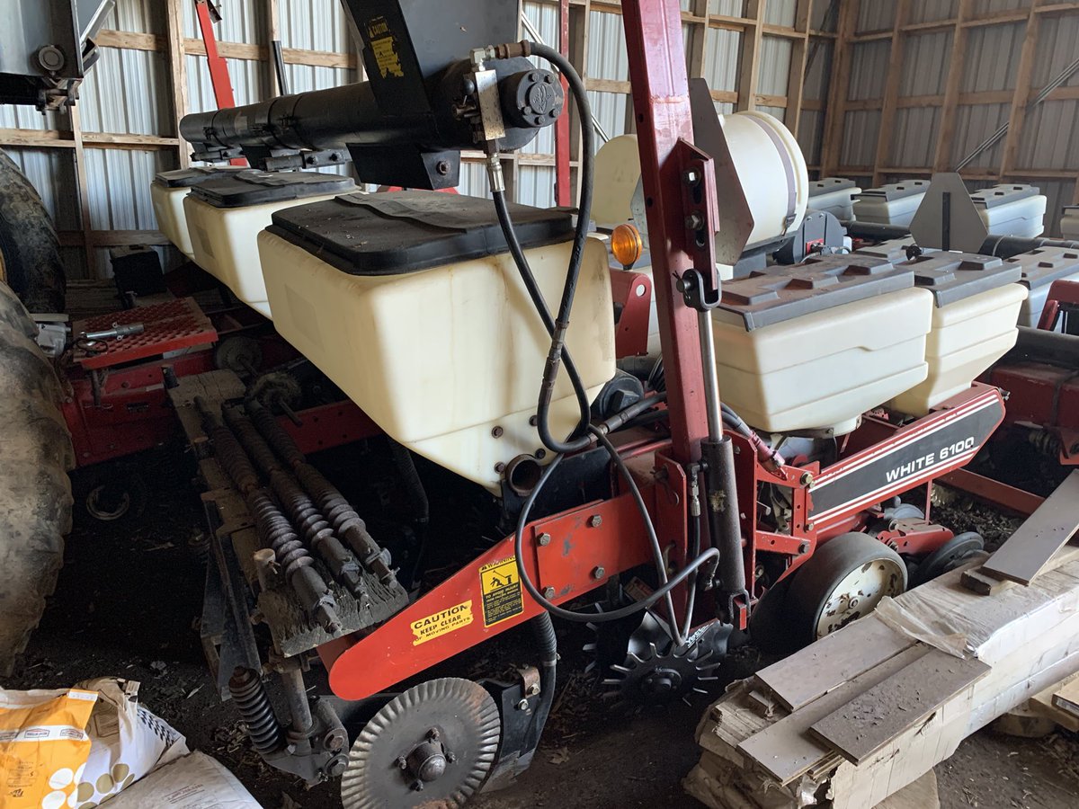 KouwenbergSimon's tweet photo. White 6100 6 row 30” no till planter $15,500. Upgraded to a 12 row. Located near Melbourne, Ontario. Details below. https://t.co/FpHcB8Jl89