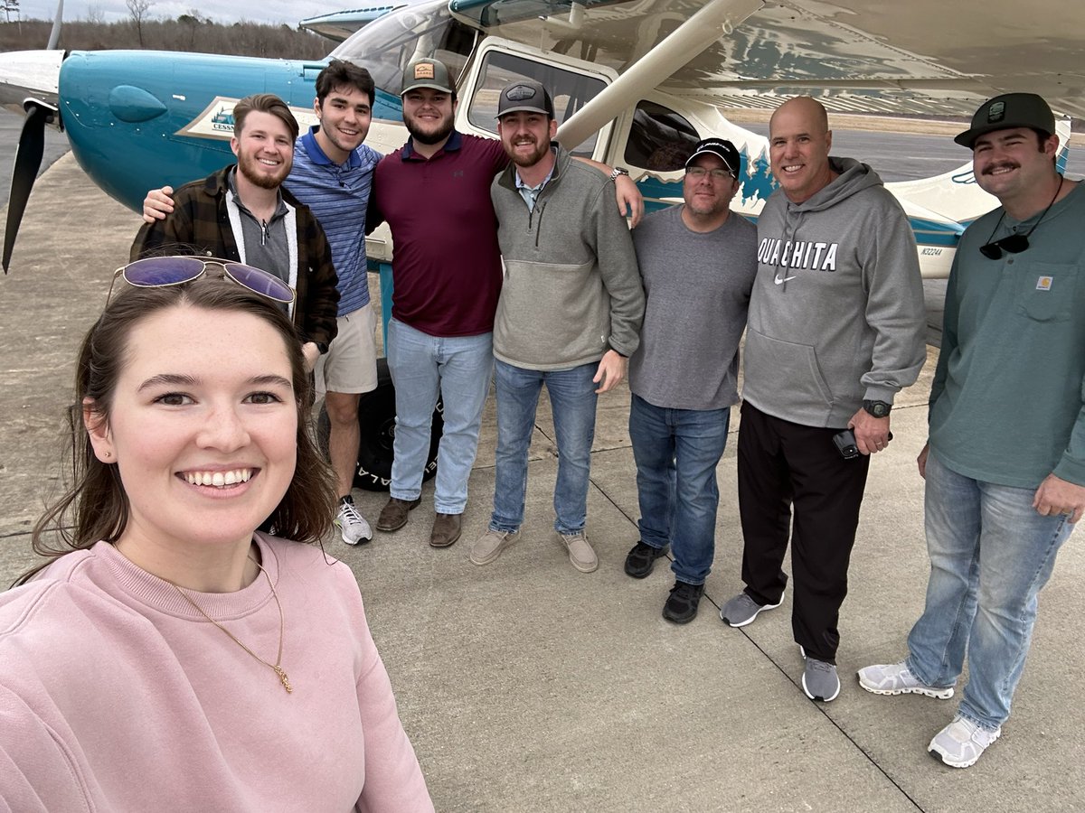 flywithaopa's tweet photo. The AOPA Sweepstakes Cessna 170B is on the move! Like always, this backcountry beast knows how to draw a crowd! It’s great meeting so many of you. https://t.co/HYYjnyIWhk