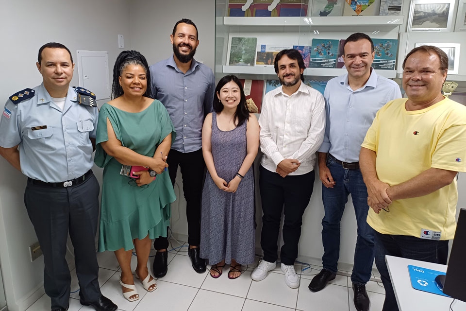 obsmetropoles's tweet photo. #TBT O Núcleo Vitória do Observatório das Metrópoles, coordenado pelo @ijsn_es, recebeu a pesquisadora da Universidade de Tóquio, Momoko Araki, cuja pesquisa de doutorado aborda as políticas de segurança pública adotadas pelos estados brasileiros: https://t.co/FmWJ4FWmxV https://t.co/7mpNJfXIzU