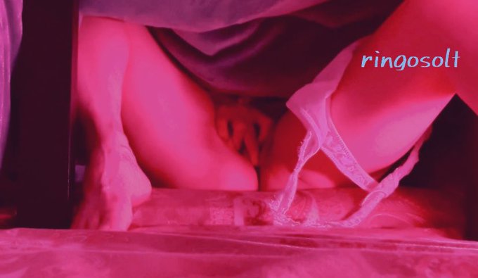 こんばんは。 こたつの中でこっそりいけないことしませんか？  久しぶりのPHです❤︎ イってらっしゃい♪ https://t.co/Ygr5gMzfdD<a href="/tag/%E7%84%A1%E8%8C%B6%E6%8C%AF%E3%82%8A"class="tags"><span>#無茶振り</span></a>