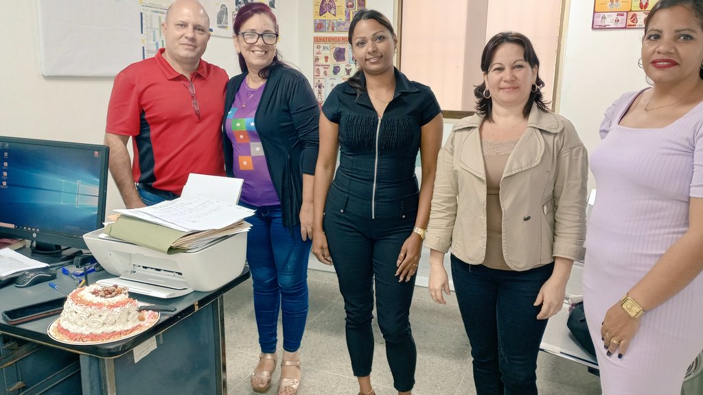 CatiasLos's tweet photo. Supervisión al Área Docente por la DN y y acompañamiento estadal con buenos resultados 
CDI Los Flores 💐 de Catia 
#DistritoEsSalud❤️
@ErickMendezRod3
#CubaPorLaVida❤️ 
#CubaCoopera🇨🇺 https://t.co/7EBF5N38JM
