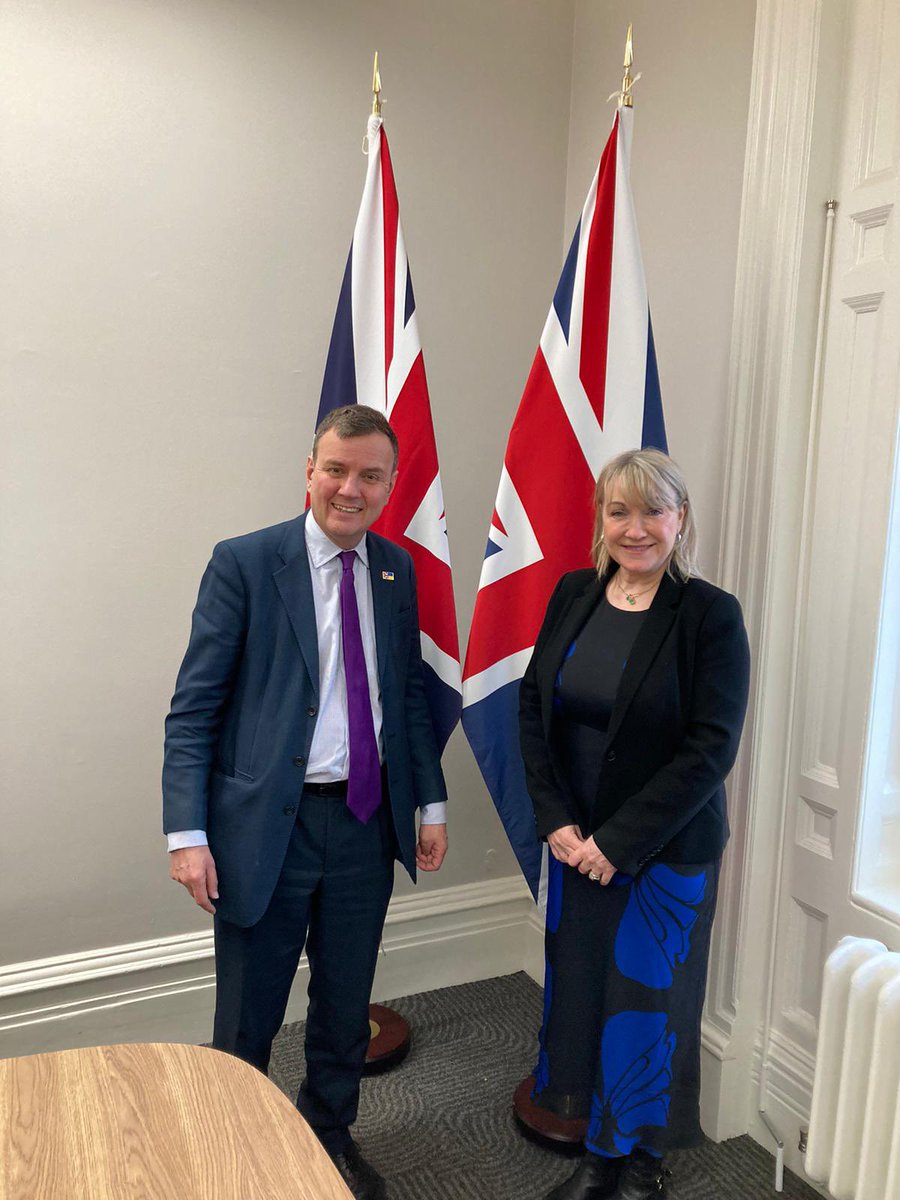 I know as Minister for London how Business Improvement Districts (BIDs) are:
 
🏢Driving business communities
📈Boosting local investment
🚧Creating cleaner, safer streets
 
Great to meet @RuthDuston @PrimeraLondon striving to make London a global centre of business excellence.