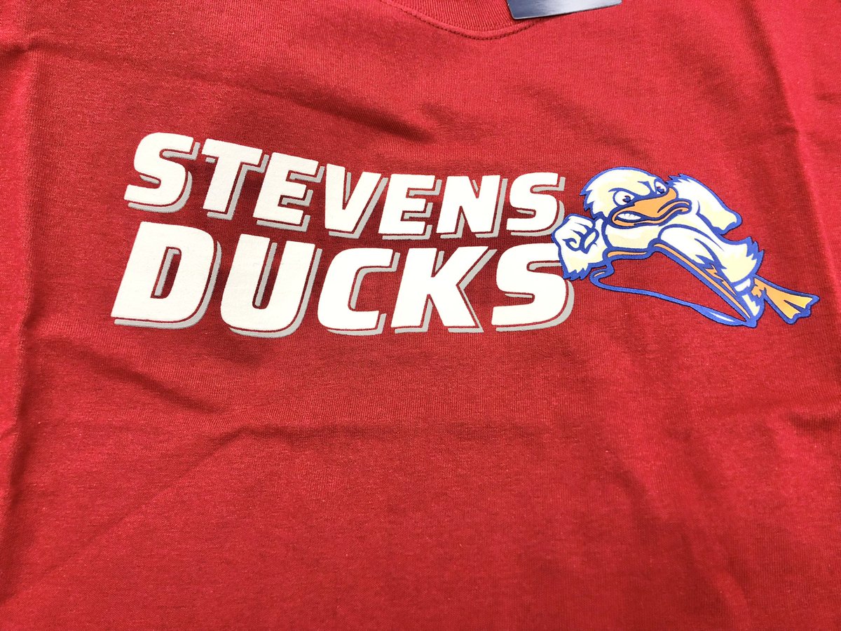 wardsrbms's tweet photo. Our January student winner for positive behavior chose Steven’s gear! Go Ducks! What school will be chosen for February? I believe Monmouth and Stevens are tied now!😁👍🏻 #RBBisBIA @Miss__Kaiser @rbmsROCKETS @RBMSAVID @DreamBigRB https://t.co/IsksKMAR0x