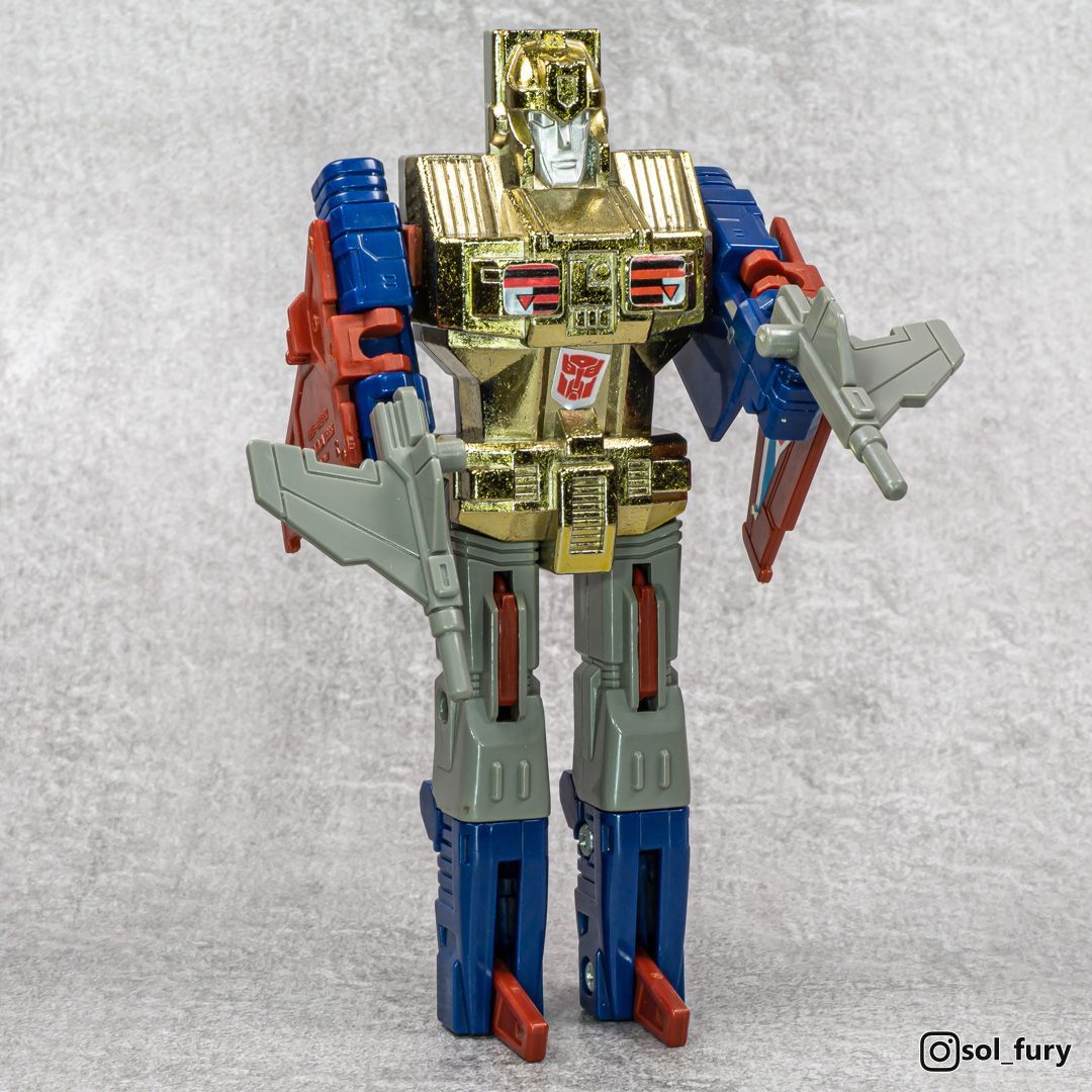 SolFury's tweet photo. Here's Masterforce Metalhawk, an extremely cool Japan-only Pretender who featured die-cast metal.
#transformers
#transformersgeneration1 #transformersg1 #vintagetransformers
#transformersmasterforce
#japanesetransformers https://t.co/VpMp4VnIXL