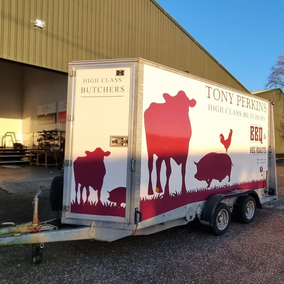 imprint_signs's tweet image. Would you believe this was once just a plain white trailer? 😮

With vehicle graphics being seen by over 3000 people/hr in busy areas, beef up your vehicle with any design you like!

#VehicleSignage #BusinessSignage #VehicleWrap #Imprint #Norwich